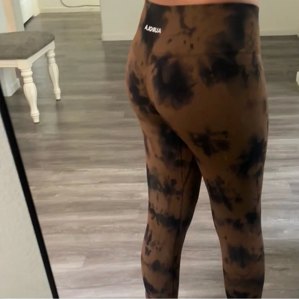 workout pants - Picture 2 of 2